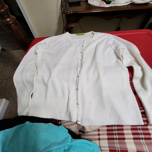 Sweater - Picture 3 of 3